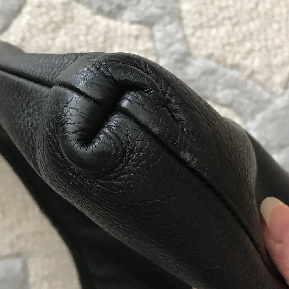 Y2K Roots Black Full Grain Leather Purse - Picture 3 of 13